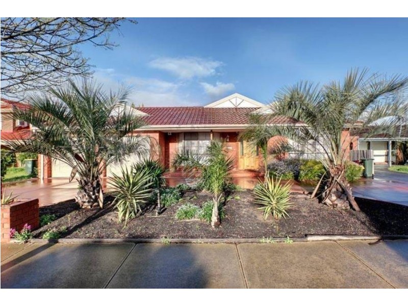 36 Prince Albert Crescent, Taylors Lakes VIC 3038