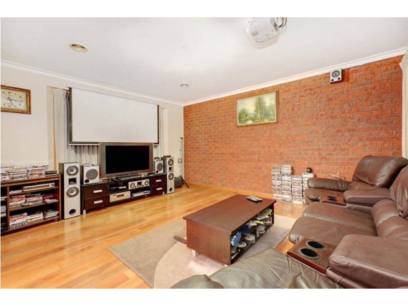 36 Prince Albert Crescent, Taylors Lakes VIC 3038