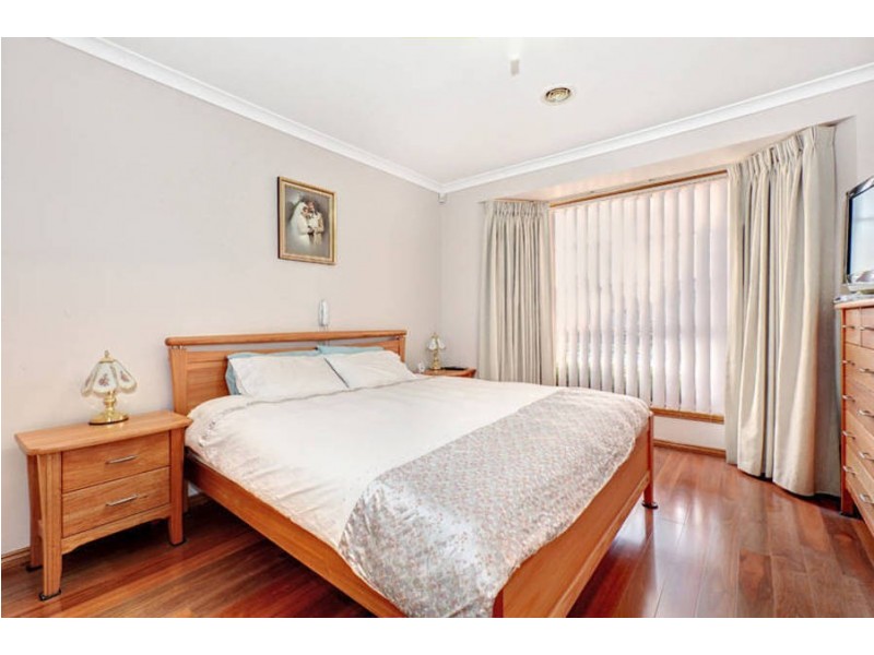 36 Prince Albert Crescent, Taylors Lakes VIC 3038