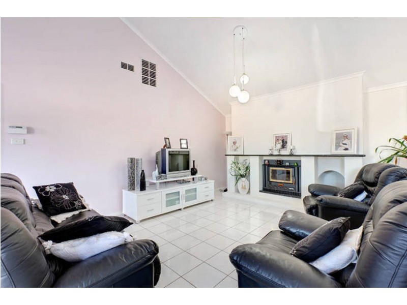 1  Jury Court, Keilor Downs VIC 3038