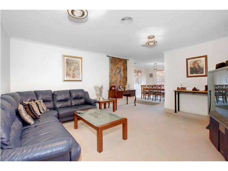 33 Allenby Road, Hillside VIC 3037