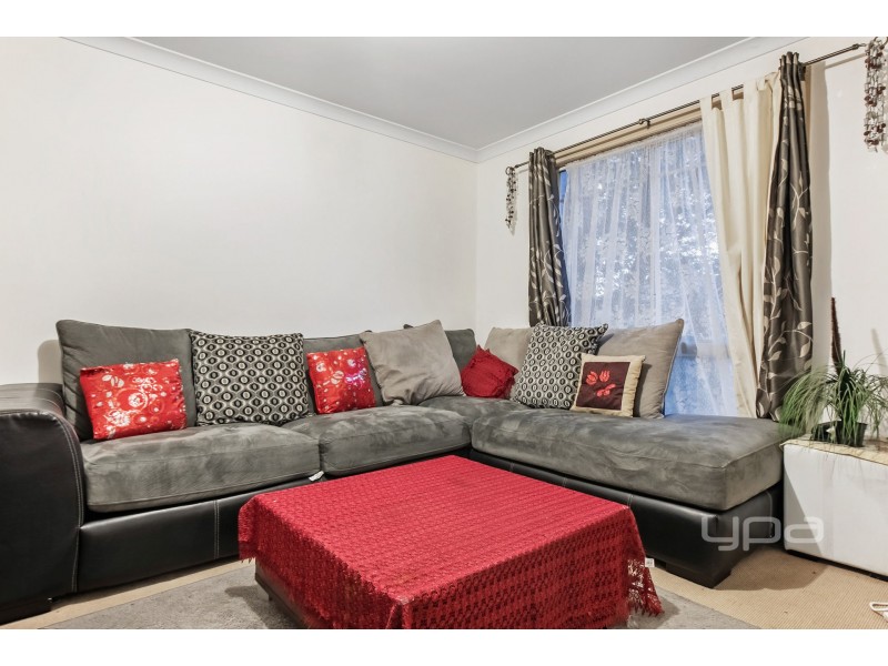 7/28 Ozzimo Drive, Hillside VIC 3037