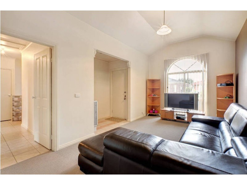 1/36 Hannah Avenue, Hillside VIC 3037