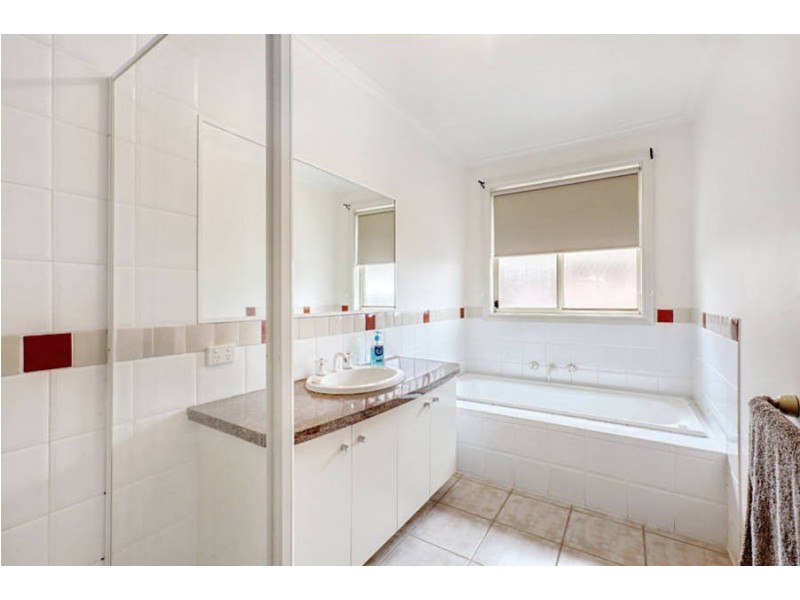 1/36 Hannah Avenue, Hillside VIC 3037