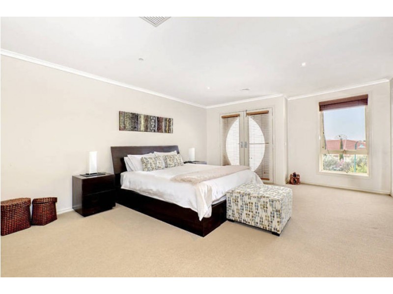 37 Nicholson Terrace, Taylors Hill VIC 3037