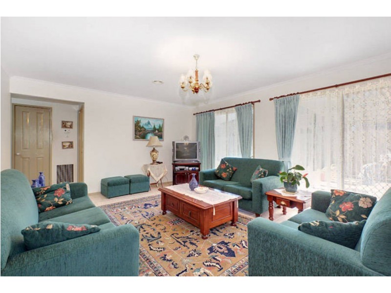 6 Tiffany Place, Sydenham VIC 3037