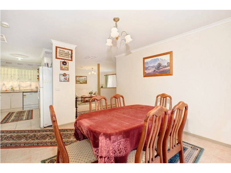 6 Tiffany Place, Sydenham VIC 3037