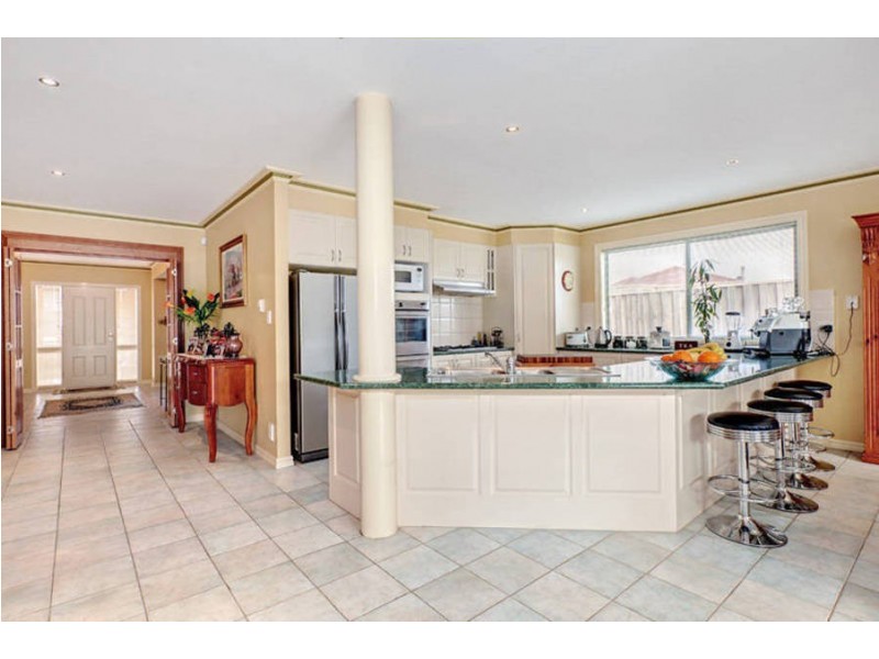 5 Hemar Crescent, Hillside VIC 3037