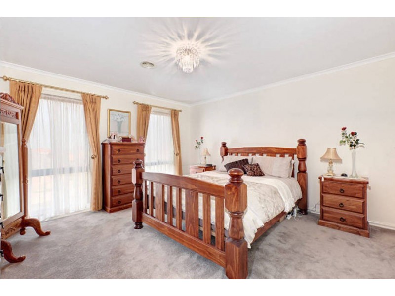 5 Hemar Crescent, Hillside VIC 3037