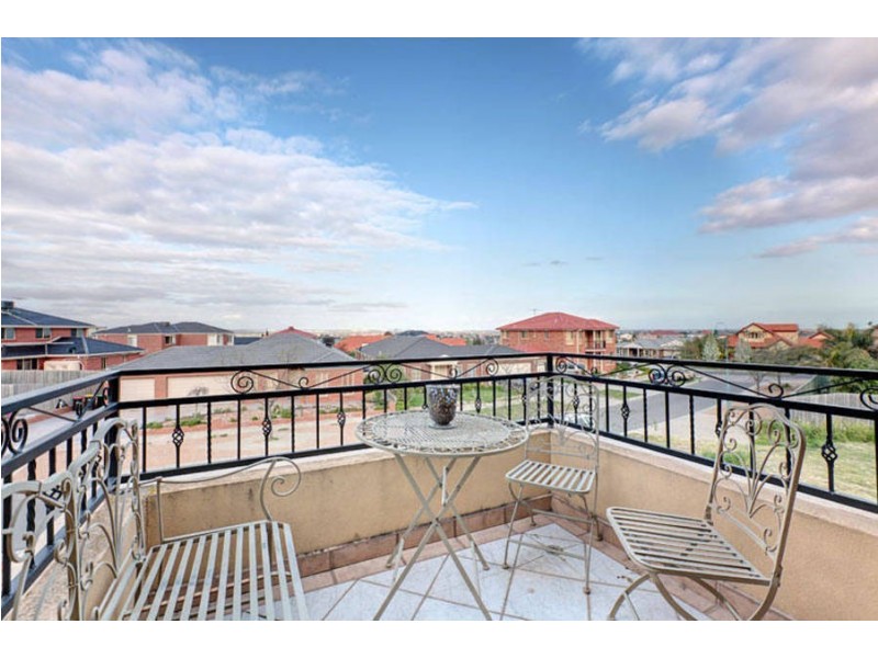 5 Hemar Crescent, Hillside VIC 3037