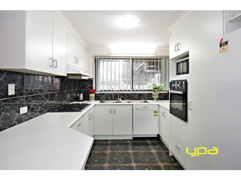 19 Boberrit Wynd, Sydenham VIC 3037