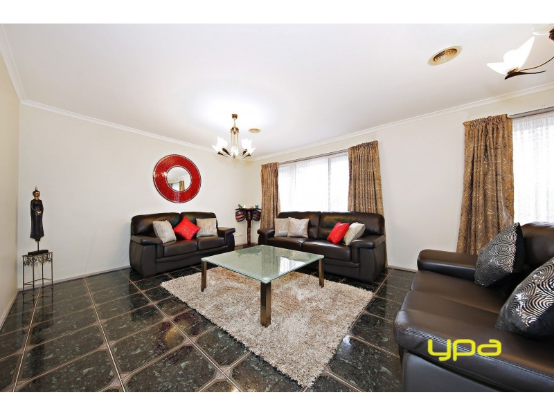 19 Boberrit Wynd, Sydenham VIC 3037