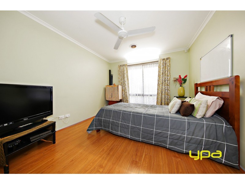 19 Boberrit Wynd, Sydenham VIC 3037