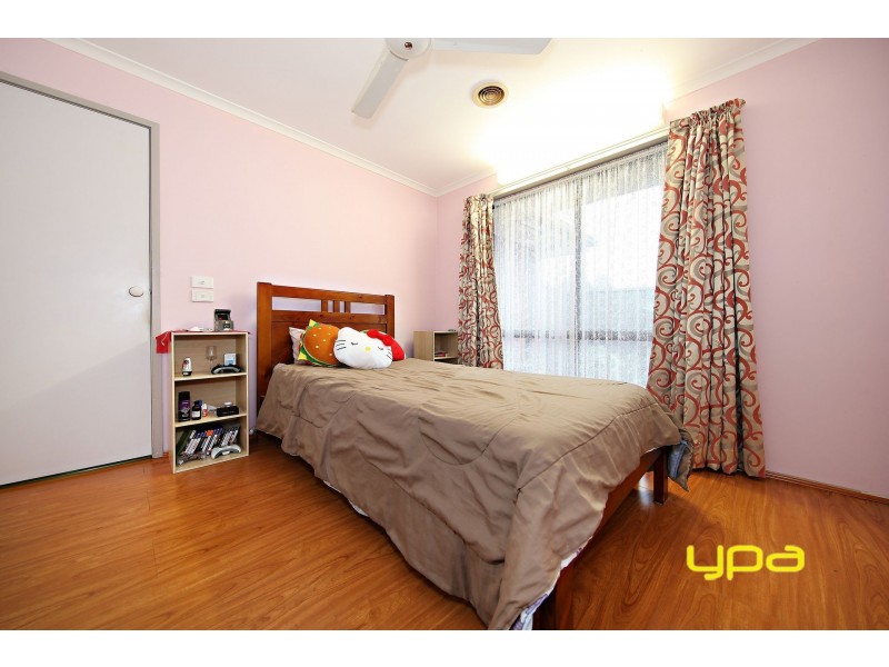 19 Boberrit Wynd, Sydenham VIC 3037