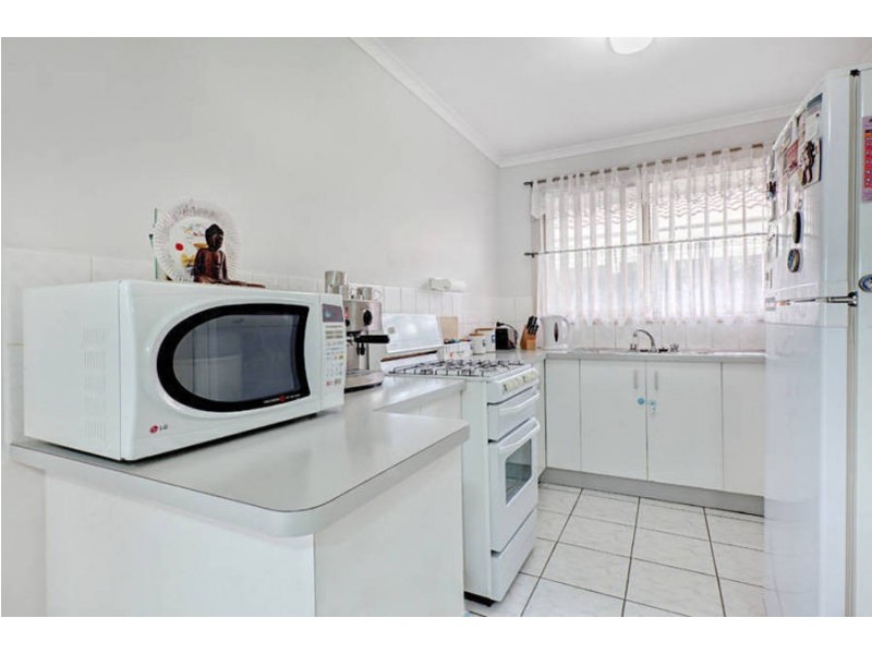 1/1 Melva Court, Sydenham VIC 3037