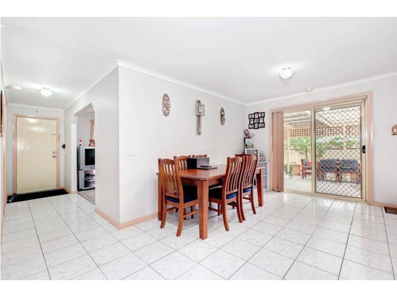 1/1 Melva Court, Sydenham VIC 3037