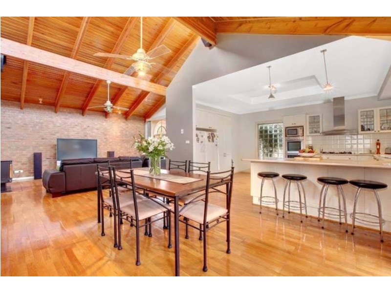 16 Australia Drive, Taylors Lakes VIC 3038