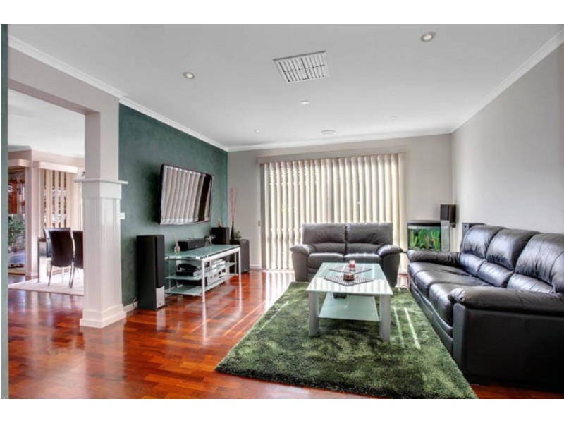 16 Vine Court, Hillside VIC 3037