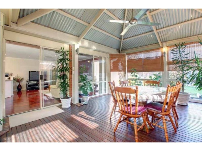 16 Vine Court, Hillside VIC 3037