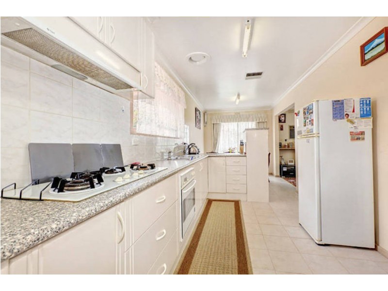 11 Rita Street, St Albans VIC 3021