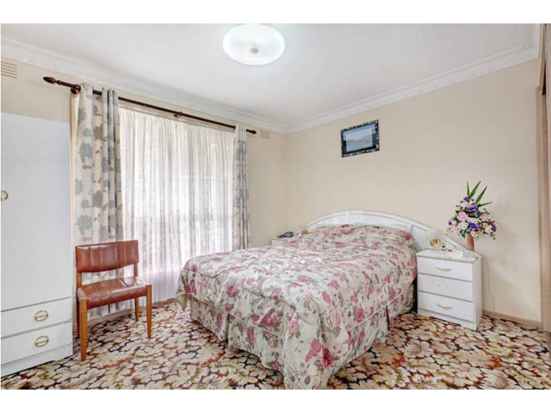 11 Rita Street, St Albans VIC 3021