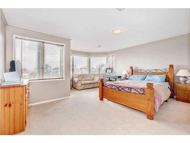 22 Torro Walk, Sydenham VIC 3037