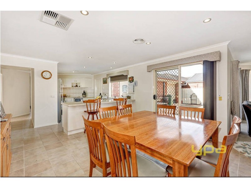 5 Pavleka Street, Hillside VIC 3037