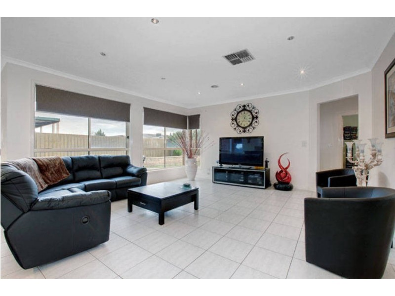 154 Community Hub, Hillside VIC 3037