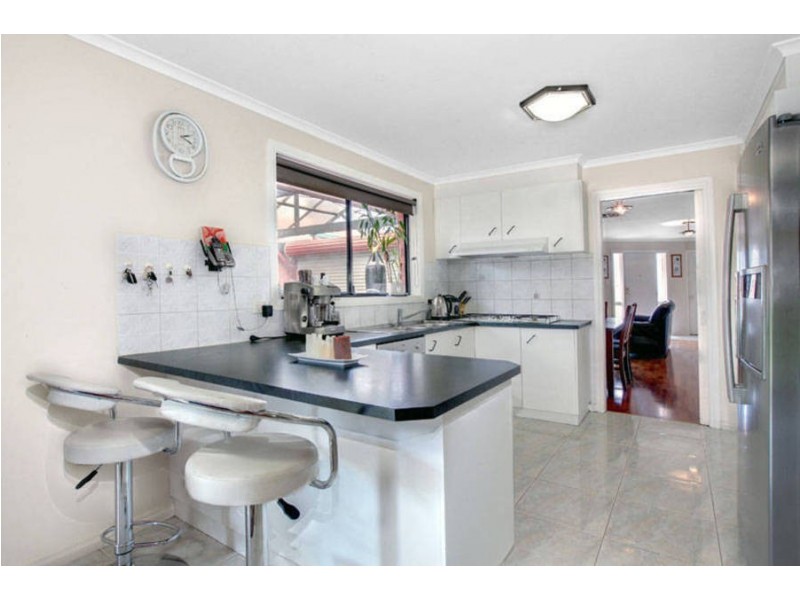 27 Barley Court, Delahey VIC 3037