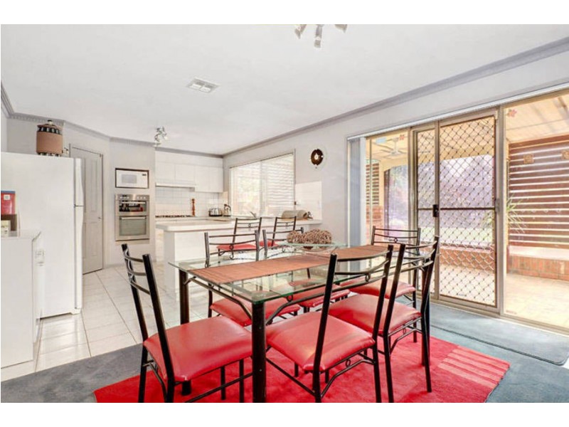 4 Rivergum Place, Hillside VIC 3037