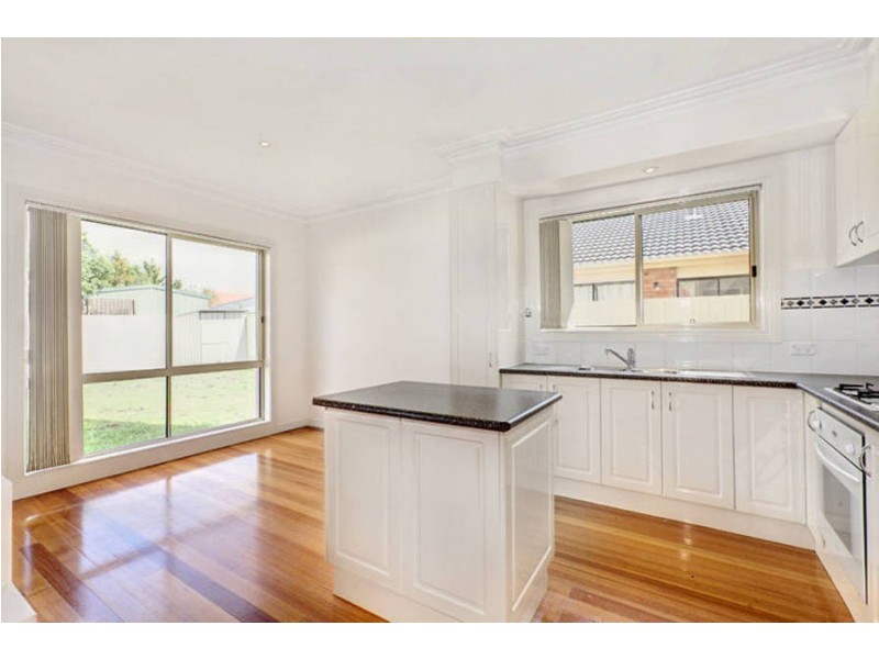 6 Oriana Way, Sydenham VIC 3037