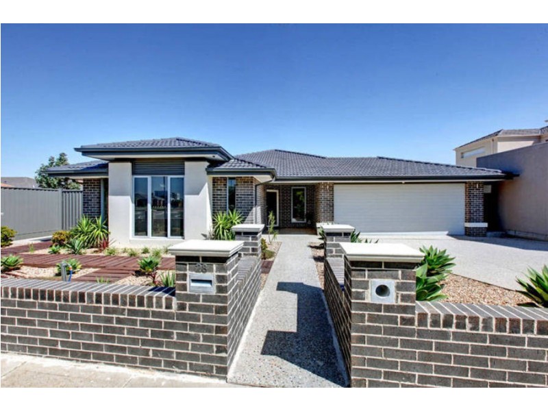 28 Flinders Street, Taylors Hill VIC 3037