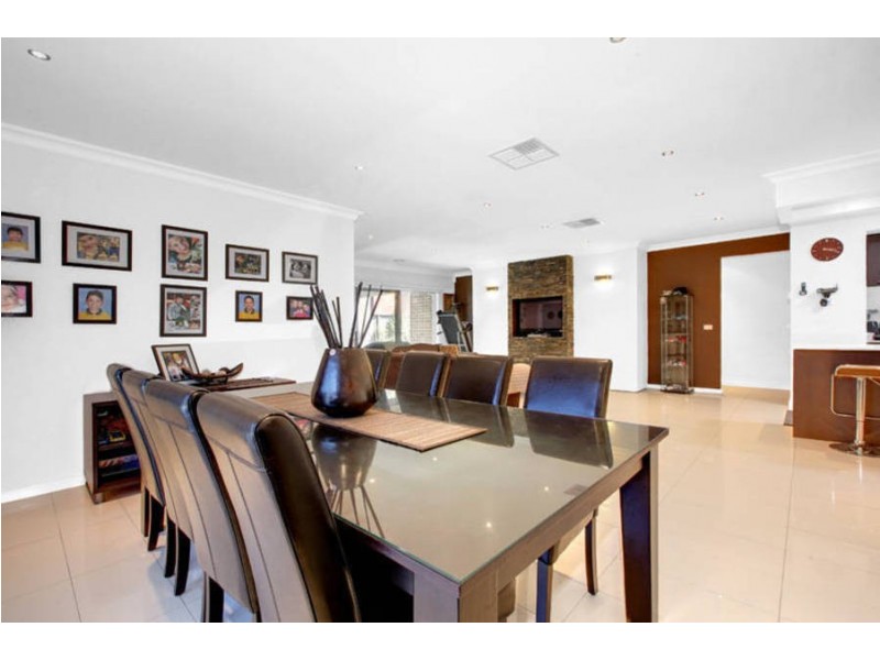 28 Flinders Street, Taylors Hill VIC 3037