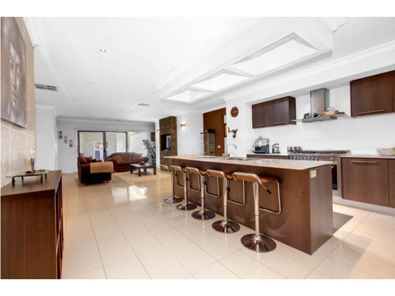 28 Flinders Street, Taylors Hill VIC 3037