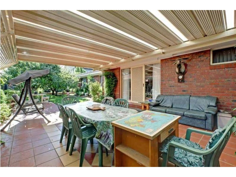 7 Reed Crescent, Taylors Lakes VIC 3038