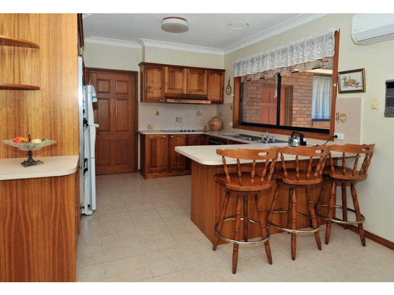 32 Wanaka Drive, Keilor Downs VIC 3038