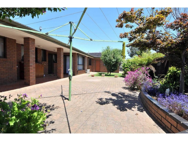 32 Wanaka Drive, Keilor Downs VIC 3038