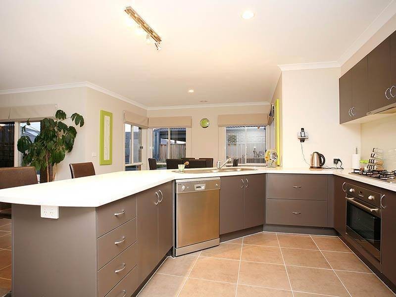 69 Papillion Parade, Tarneit VIC 3029