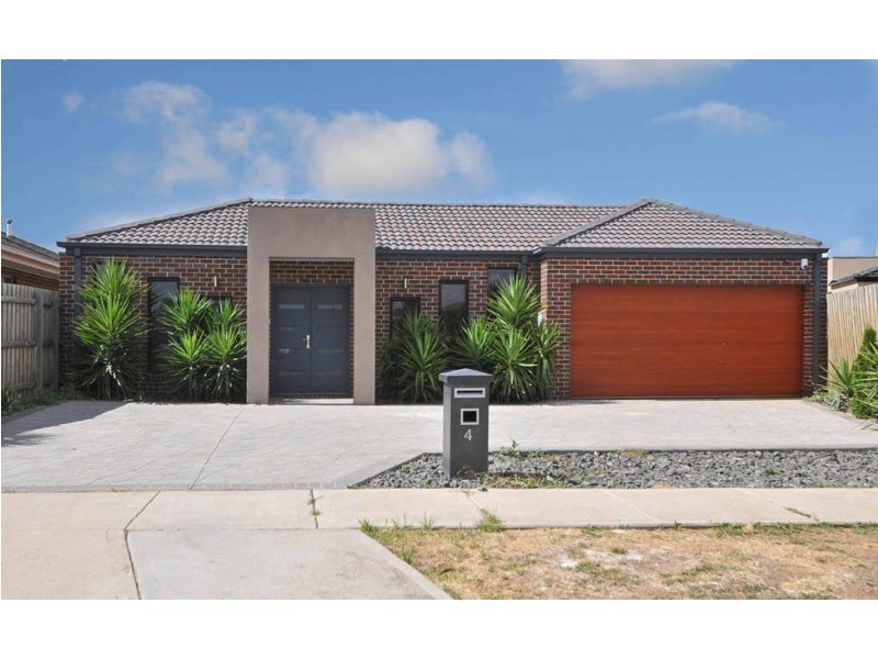4 Forbes Place, Taylors Hill VIC 3037