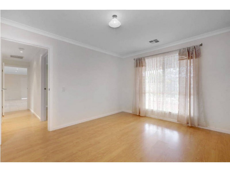 11 Joseph Drive, Hillside VIC 3037