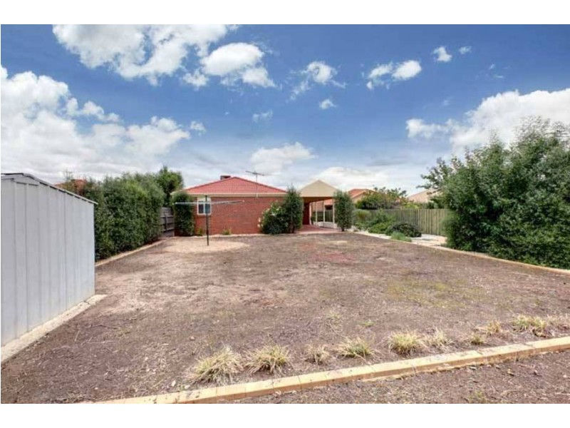 11 Joseph Drive, Hillside VIC 3037