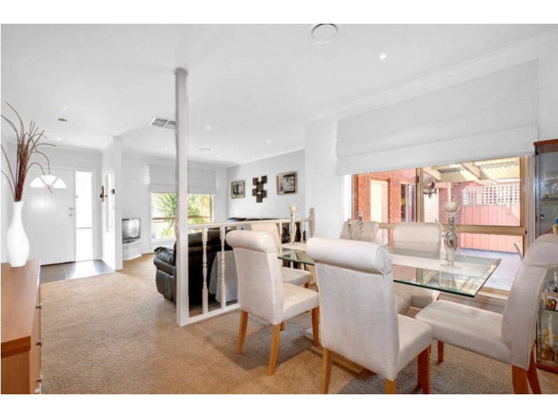 3 Birchmore Court, Taylors Lakes VIC 3038