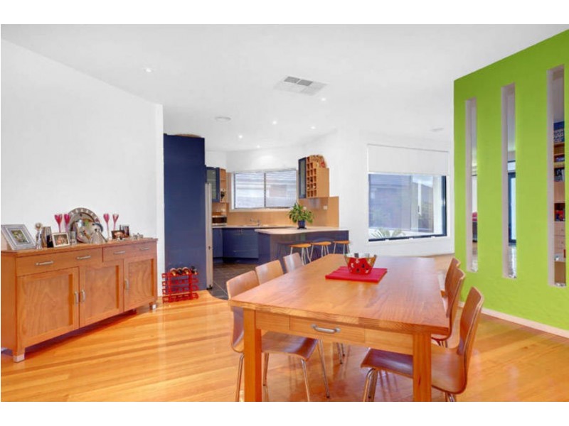 8 Darling Court, Taylors Hill VIC 3037