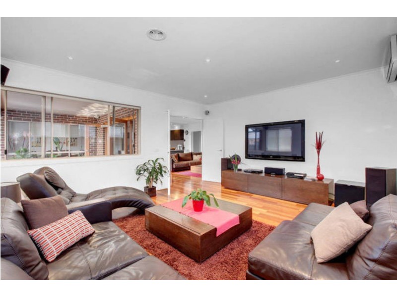 3 Cumberland Grove, Taylors Hill VIC 3037