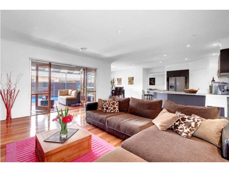 3 Cumberland Grove, Taylors Hill VIC 3037