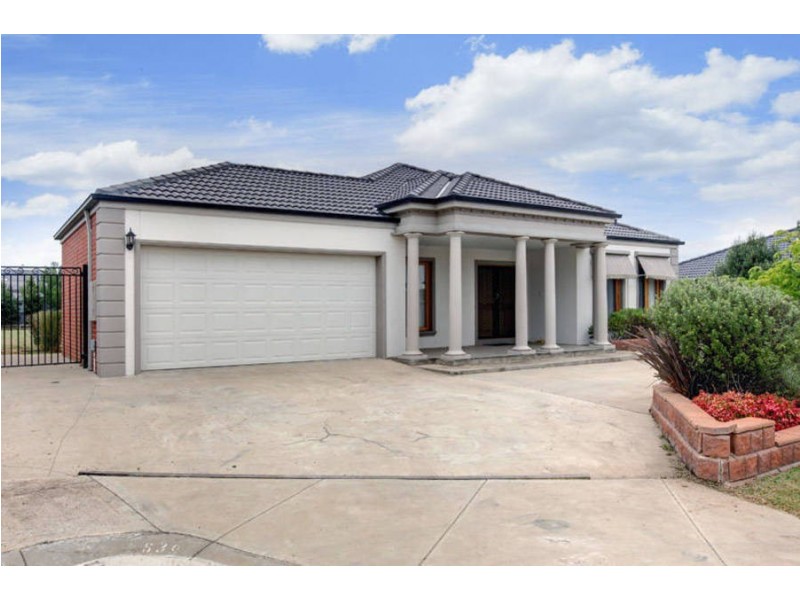 5 Kent Place, Taylors Hill VIC 3037