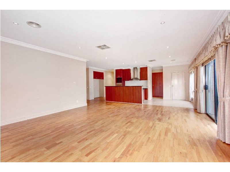 5 Kent Place, Taylors Hill VIC 3037