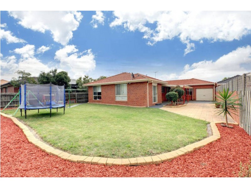 3 Birchmore Court, Taylors Lakes VIC 3038