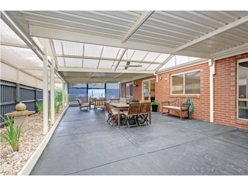 13 Erin Street, Hillside VIC 3037