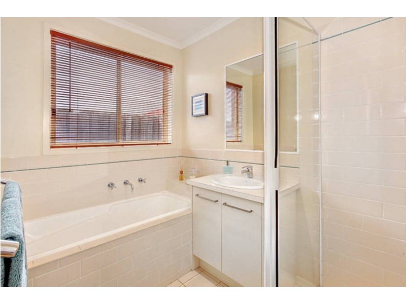 13 Erin Street, Hillside VIC 3037